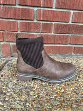 Load image into Gallery viewer, Cabin Fever Boots