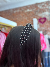 Load image into Gallery viewer, Mini Pearl Studded Headband